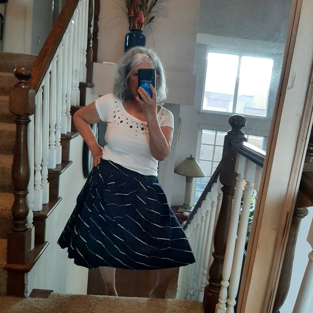 Anthropelegie Floreal flair skirt. Worn only one time for party.